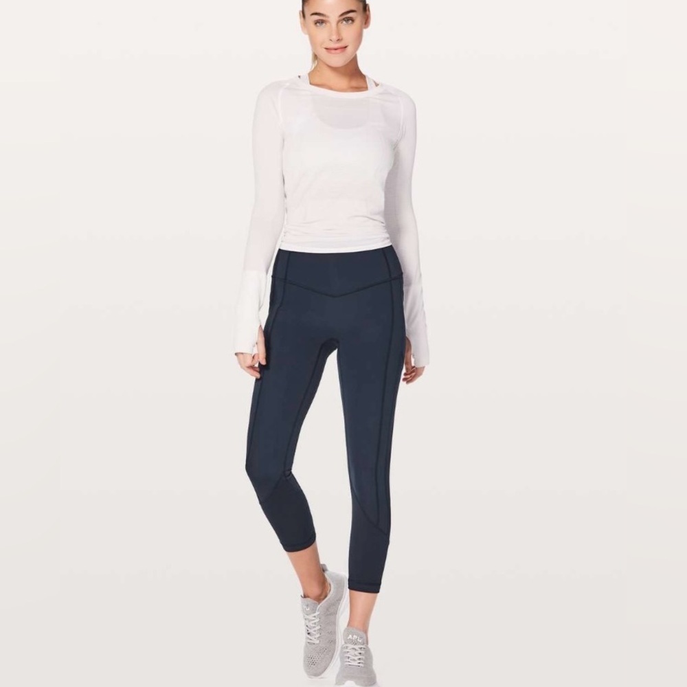 Lululemon 10 All The Right Places Crop II 23" True Navy Dark Leggings great cond
